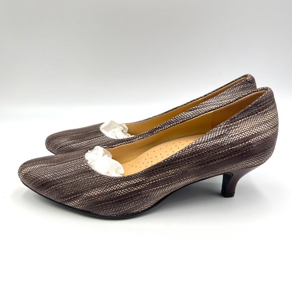 Trotters Womens Size 6 Brown Beige Textile Low Kitten Comfort Heels Pumps Shoes - Picture 6 of 14